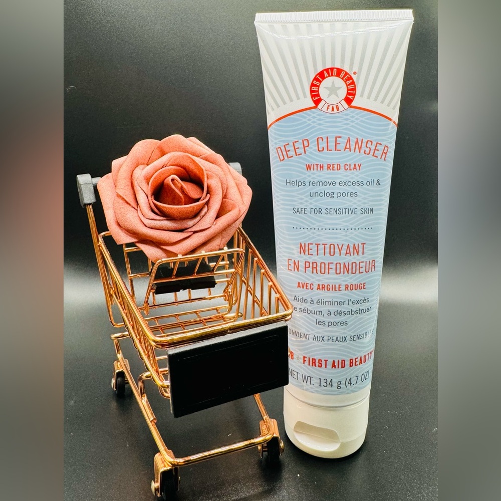 First Aid Beauty Deep Cleanser with Red Clay